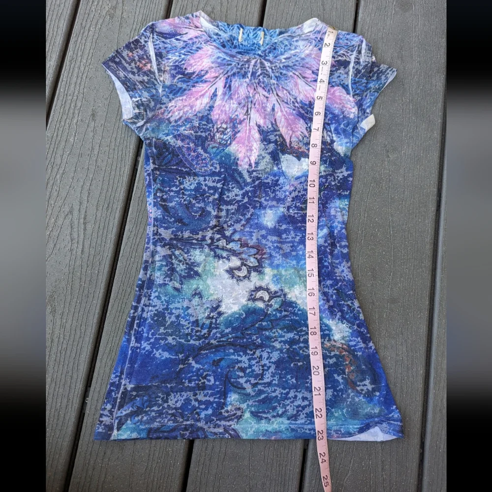 Beautiful Pattern Tee - Picture 4 of 6
